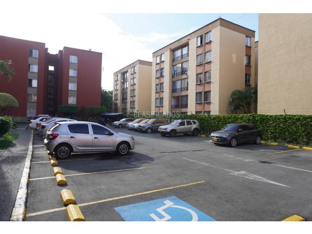 Apartamentos, Alquiler en Torres de Comfandi