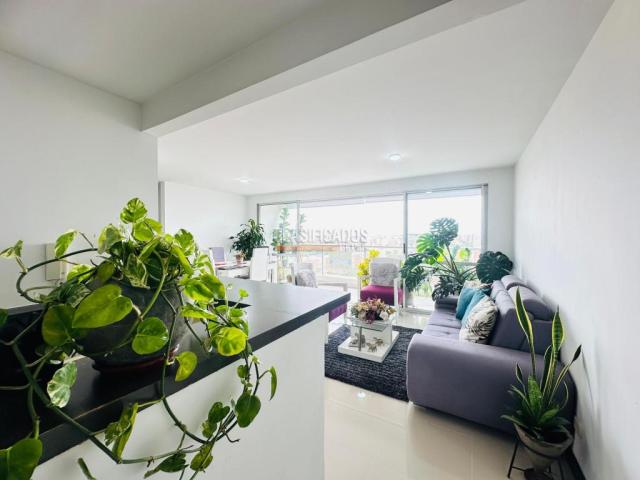 Apartamentos, Venta en Valle del Lili