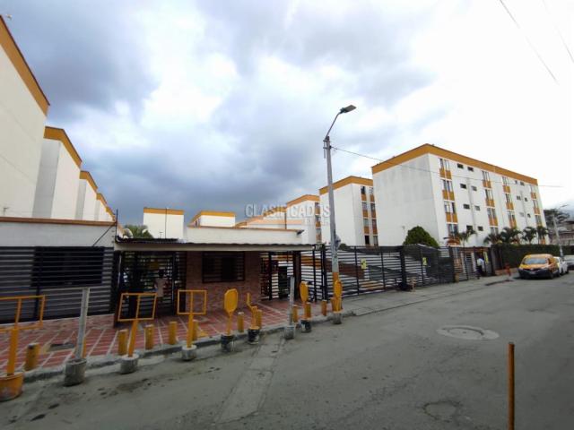 Apartamentos, Alquiler en Floralia