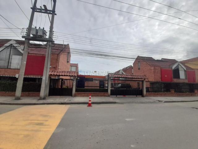 Casas, Alquiler en Chía