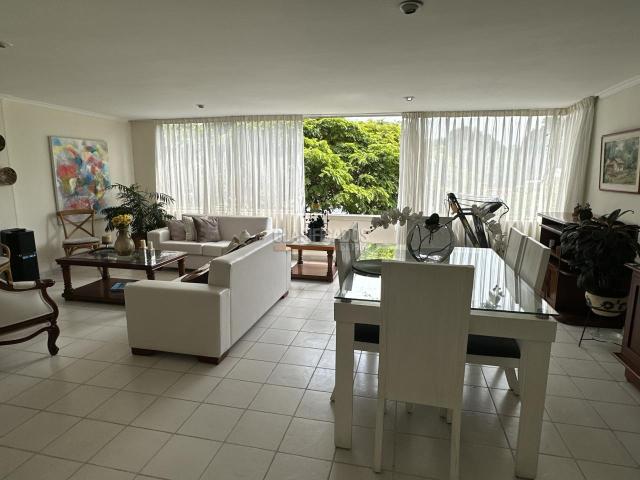 Apartamentos, Venta en Capri