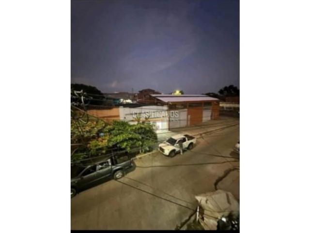 Locales y Bodegas, Alquiler en Bretaña