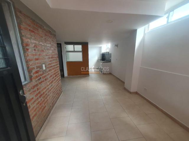 Apartaestudios, Alquiler en Cristóbal Colón