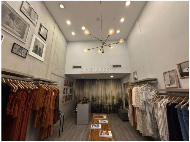 Locales y Bodegas, Alquiler en Centro Ccial Centenario