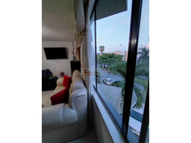 Apartamentos, Venta en Paseo de los Almendros