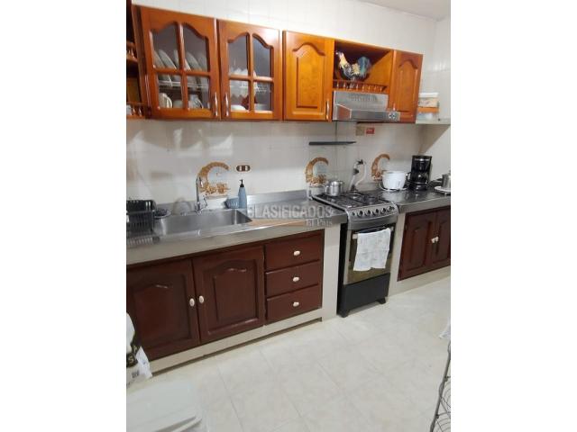 Edificios, Venta en Atanasio Girardot