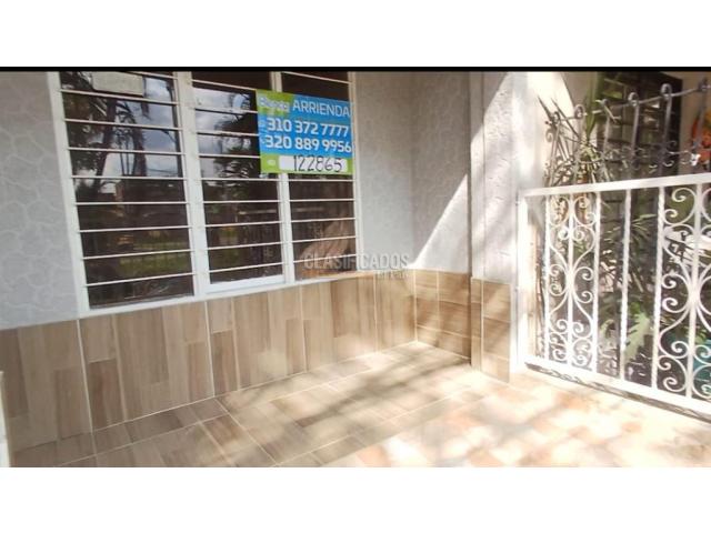 Casas, Alquiler en Floralia