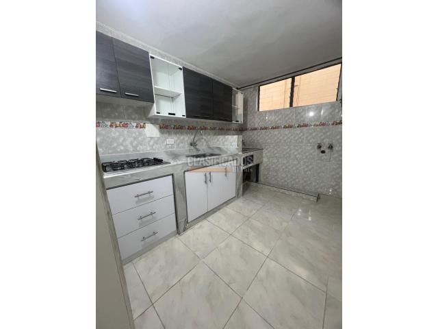 Apartamentos, Venta en Puente del Comercio