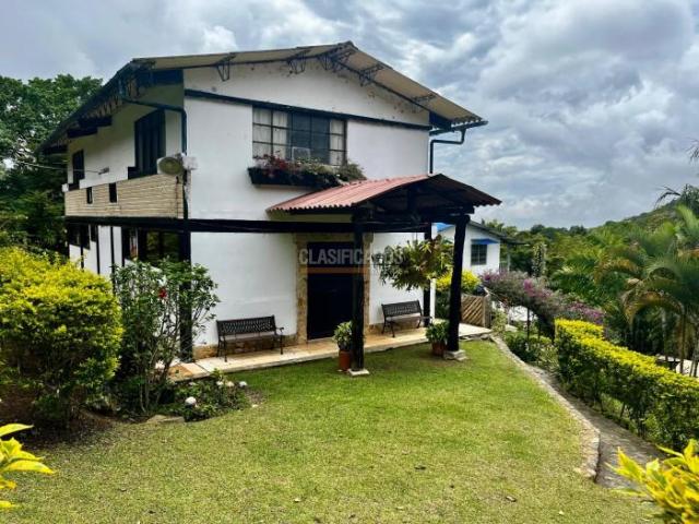 Fincas y Casas Campestres, Venta en Yumbo