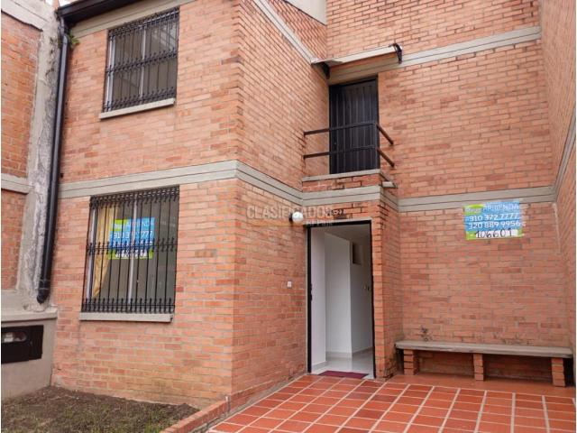 Casas, Alquiler en Caney