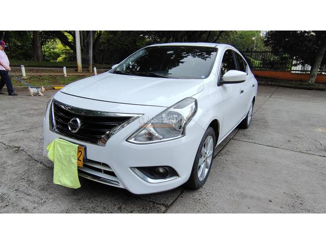 Nissan Versa 2015