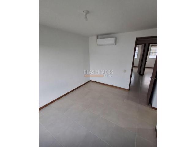 Casas, Venta en Ciudad Country