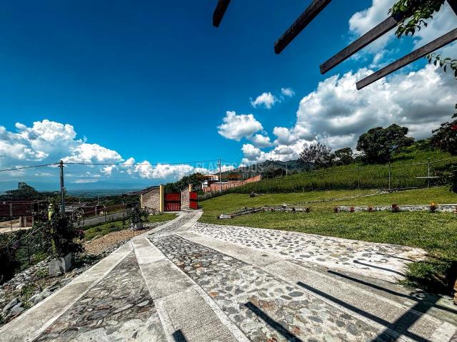 Fincas y Casas Campestres, Venta en El Cerrito