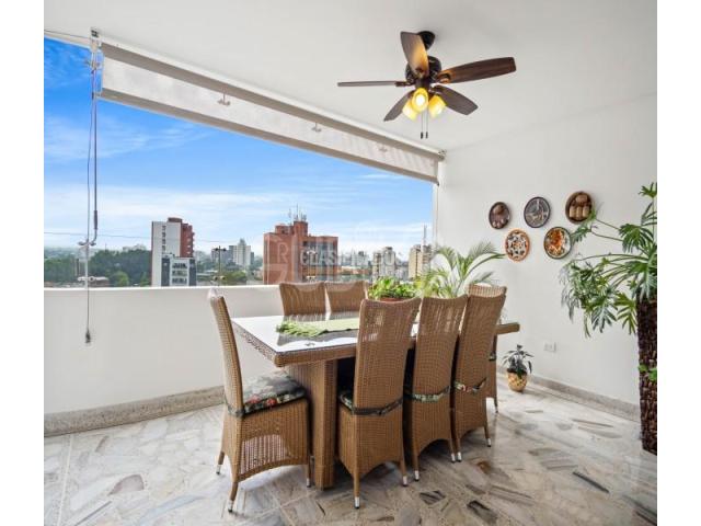 Apartamentos, Venta en Santa Mónica Central