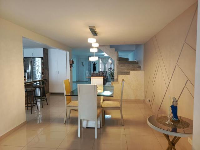 Casas, Venta en Prados del Norte