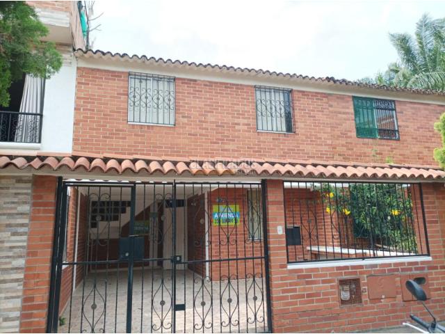 Casas, Alquiler en Caney