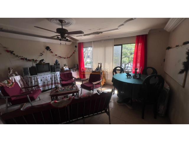 Casas, Venta en Cristóbal Colón