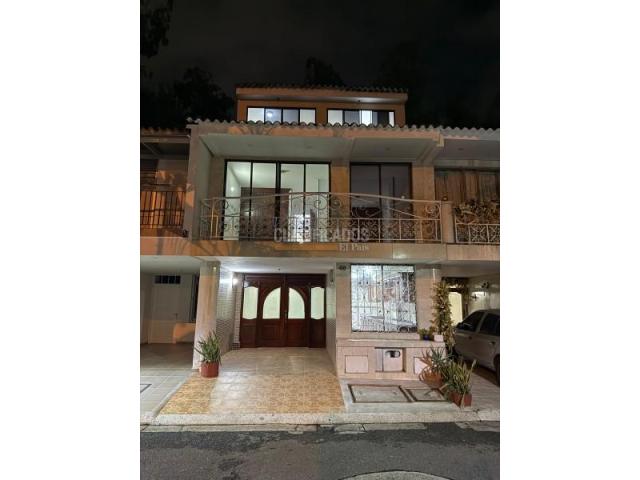 Casas, Venta en El Limonar