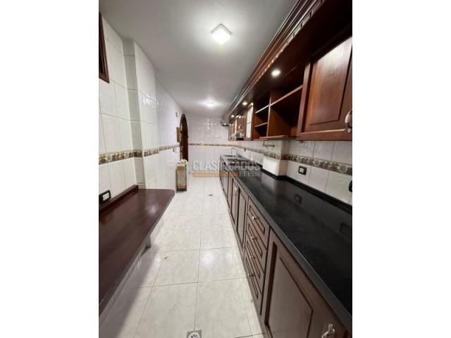 Casas, Venta en El Limonar