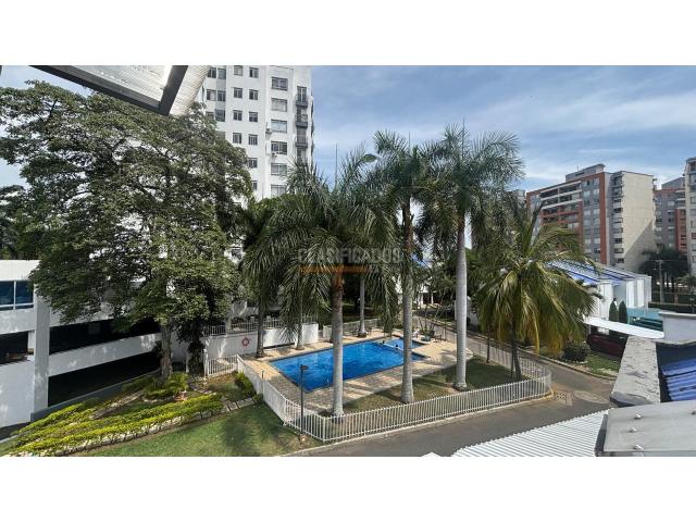 Casas, Venta en Ciudad Jardín