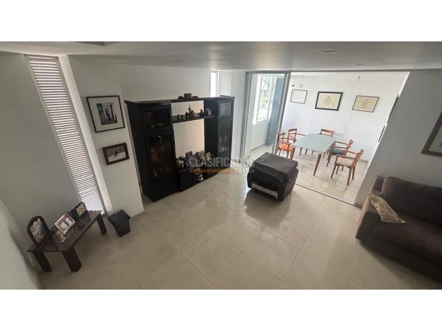 Casas, Venta en Ciudad Jardín