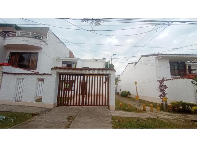 Casas, Alquiler en El Refugio