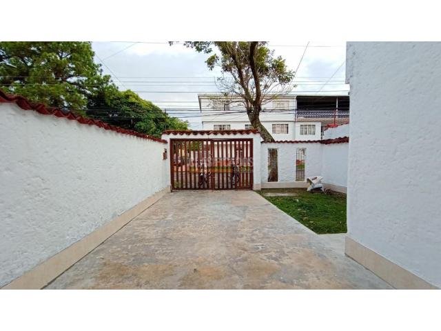 Casas, Alquiler en El Refugio