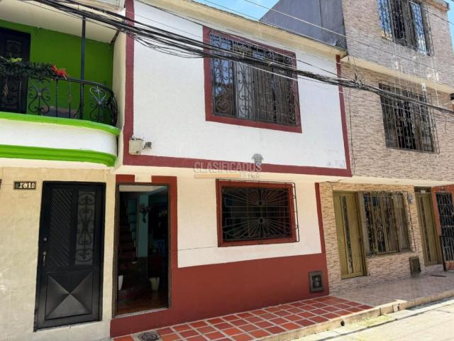 Casas, Venta en Dos Quebradas