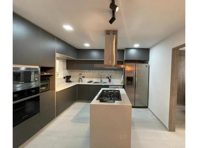 Casas, Venta en La Flora