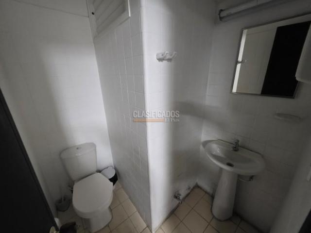 Oficinas y Consultorios, Alquiler en Santa Mónica Central