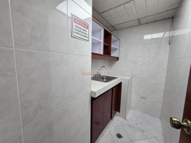 Oficinas y Consultorios, Alquiler en El Peñón