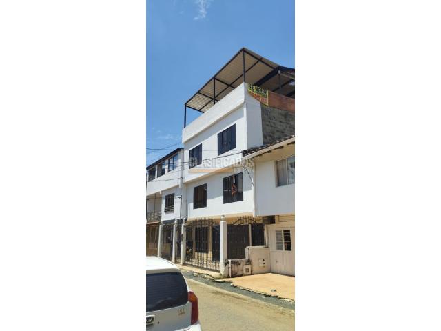 Casas, Venta en Primero de Mayo