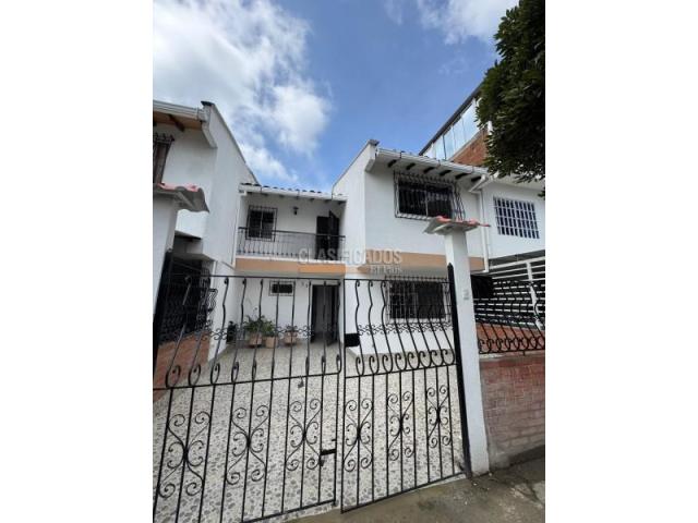 Casas, Venta en Ciudad Capri