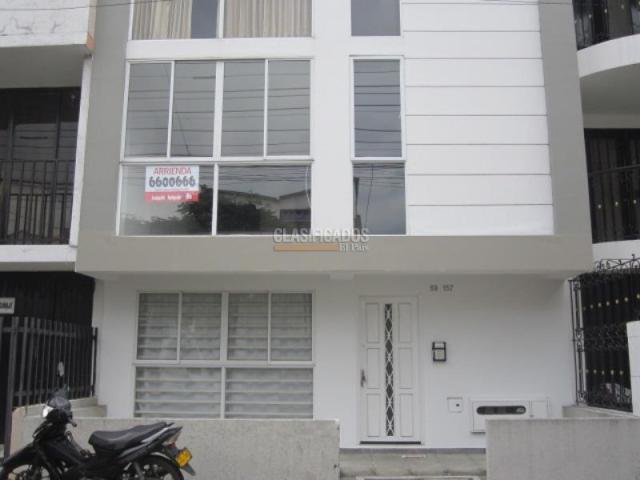 Apartamentos, Alquiler en Paseo de los Almendros