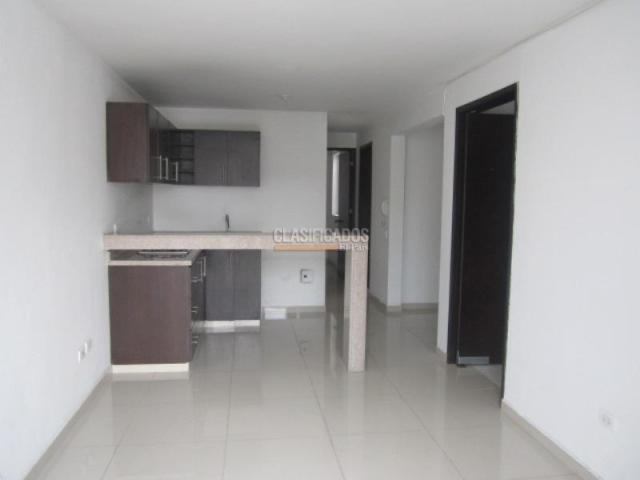 Apartamentos, Alquiler en Paseo de los Almendros