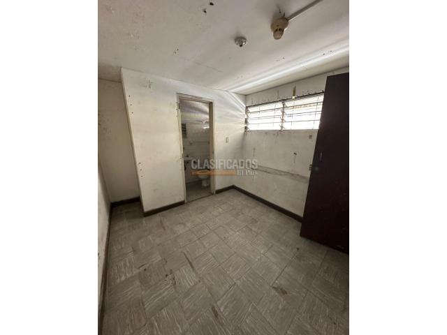 Locales y Bodegas, Alquiler en Centro Ccial Ciudad de Cali