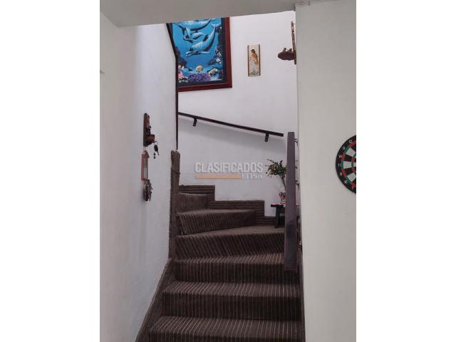 Casas, Venta en Santa Mónica Popular