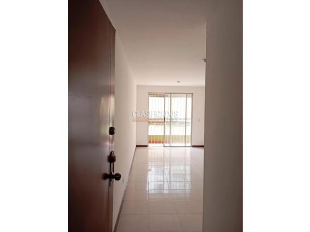 Apartamentos, Alquiler en El Refugio