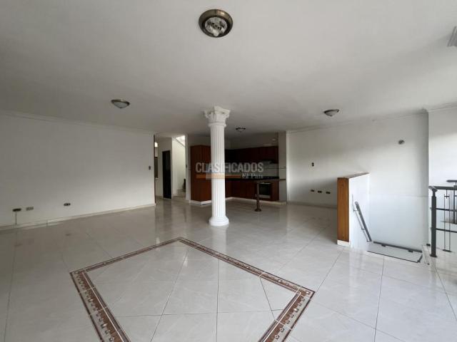 Casas, Venta en Urbanización La Merced