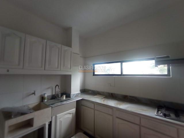 Apartamentos, Alquiler en El Jardín