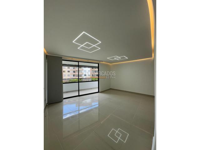 Apartamentos, Venta en Valle del Lili