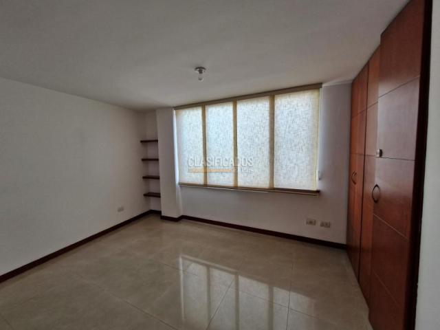 Apartamentos, Venta en Ciudad Jardín