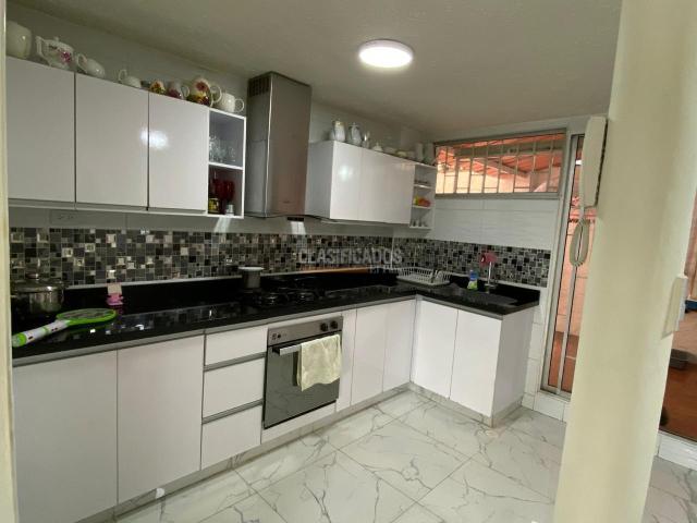 Apartamentos, Venta en Capri