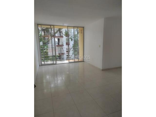 Apartamentos, Alquiler en El Refugio