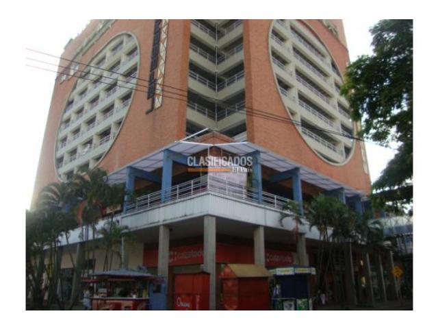 Oficinas y Consultorios, Venta en Centro Ccial. Pasarela