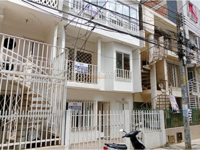 Casas, Alquiler en Ciudad Córdoba