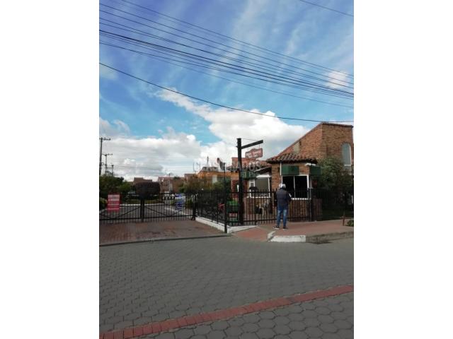 Casas, Alquiler en Chía