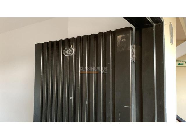 Apartamentos, Alquiler en Ed. Venezolano