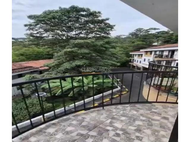 Apartamentos, Venta en Bella Suiza