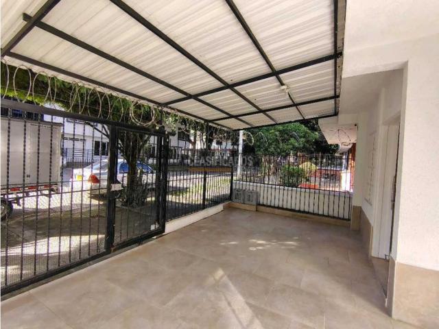 Casas, Alquiler en El Bosque